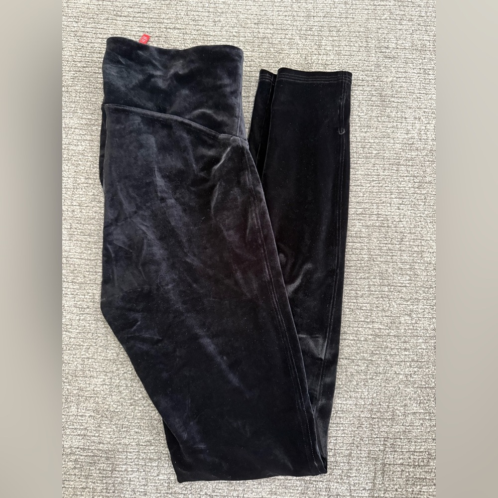 Black velvet, Spanx leggings, EUC size medium